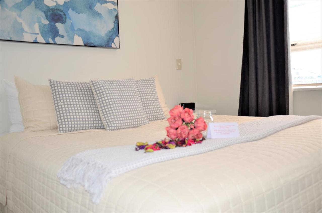 Colombo Lodge Hotel Christchurch Extérieur photo