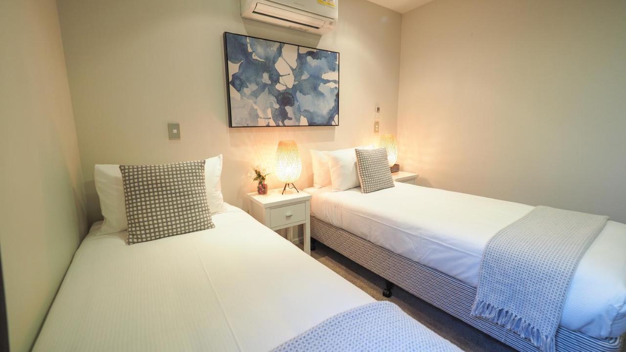 Colombo Lodge Hotel Christchurch Extérieur photo